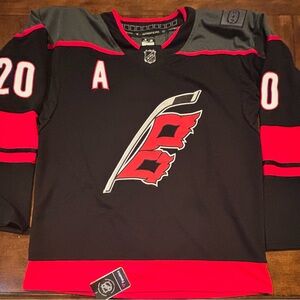 Carolina Hurricanes Sebastian Aho Black Jersey #20 Adult XL (54) NWT
